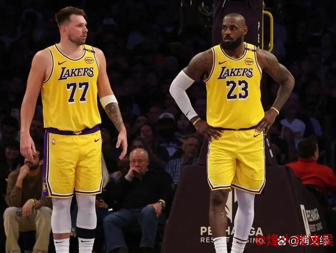 小瓦格纳绝杀助魔术终结湖人6连胜，詹姆斯空砍31+10