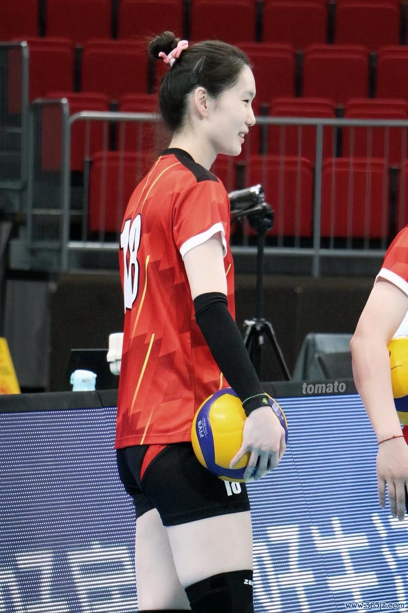 许晓婷表现不佳却挺身而出！有望成为上海女排核心二传