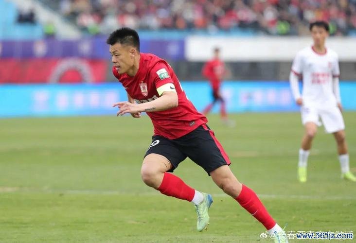 谭龙：只要我们坚持住，亚泰的旗帜就不会倒下