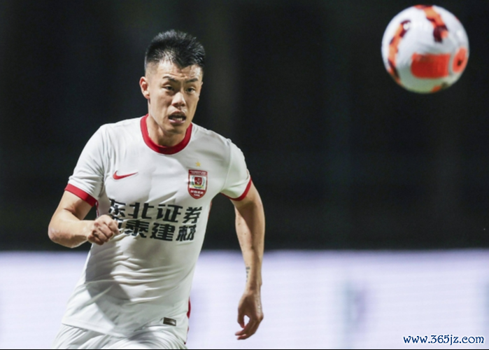 谭龙：只要我们坚持住，亚泰的旗帜就不会倒下